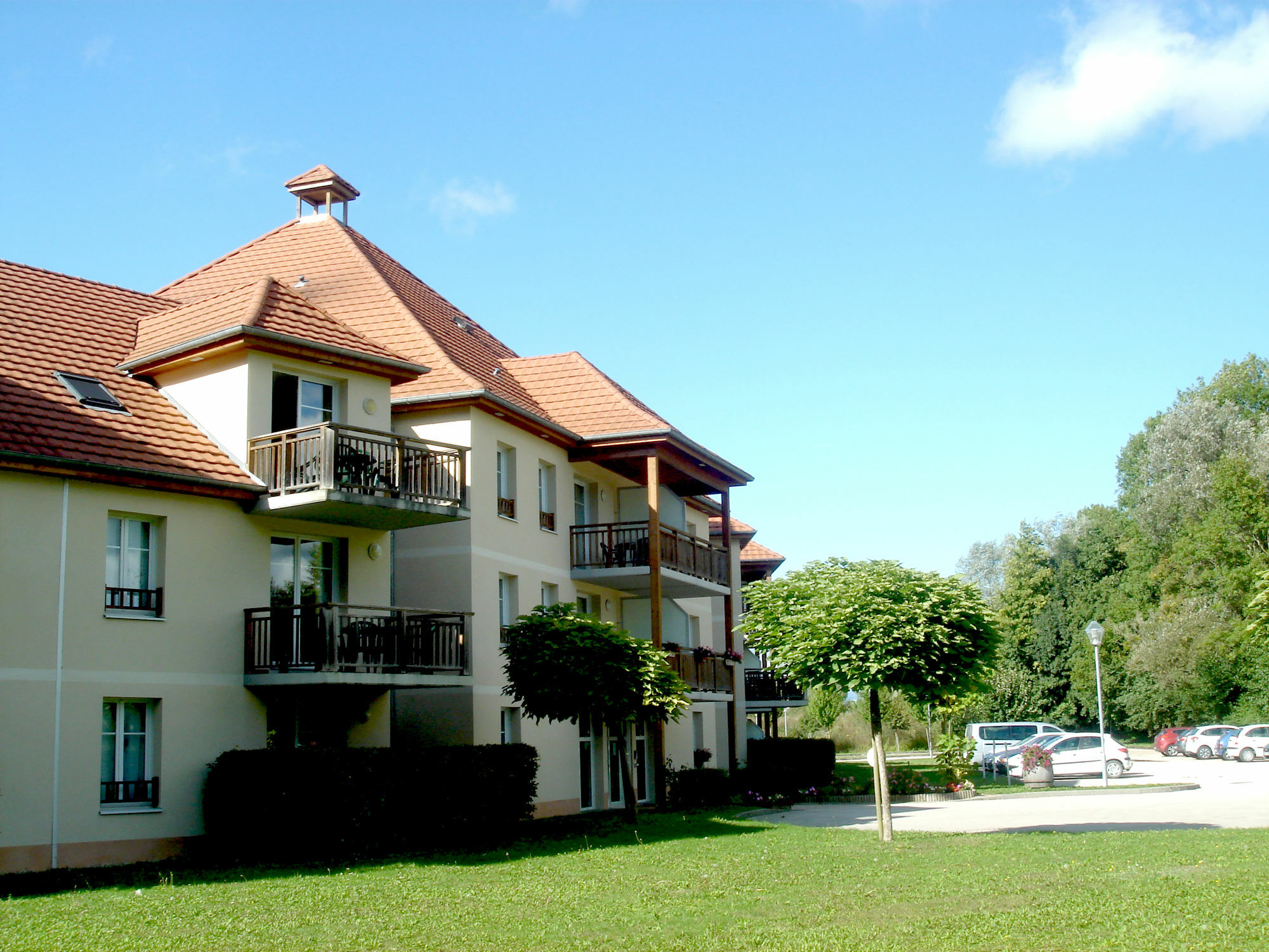 Residence Vtf Les Allees Du Green Levernois Eksteriør billede