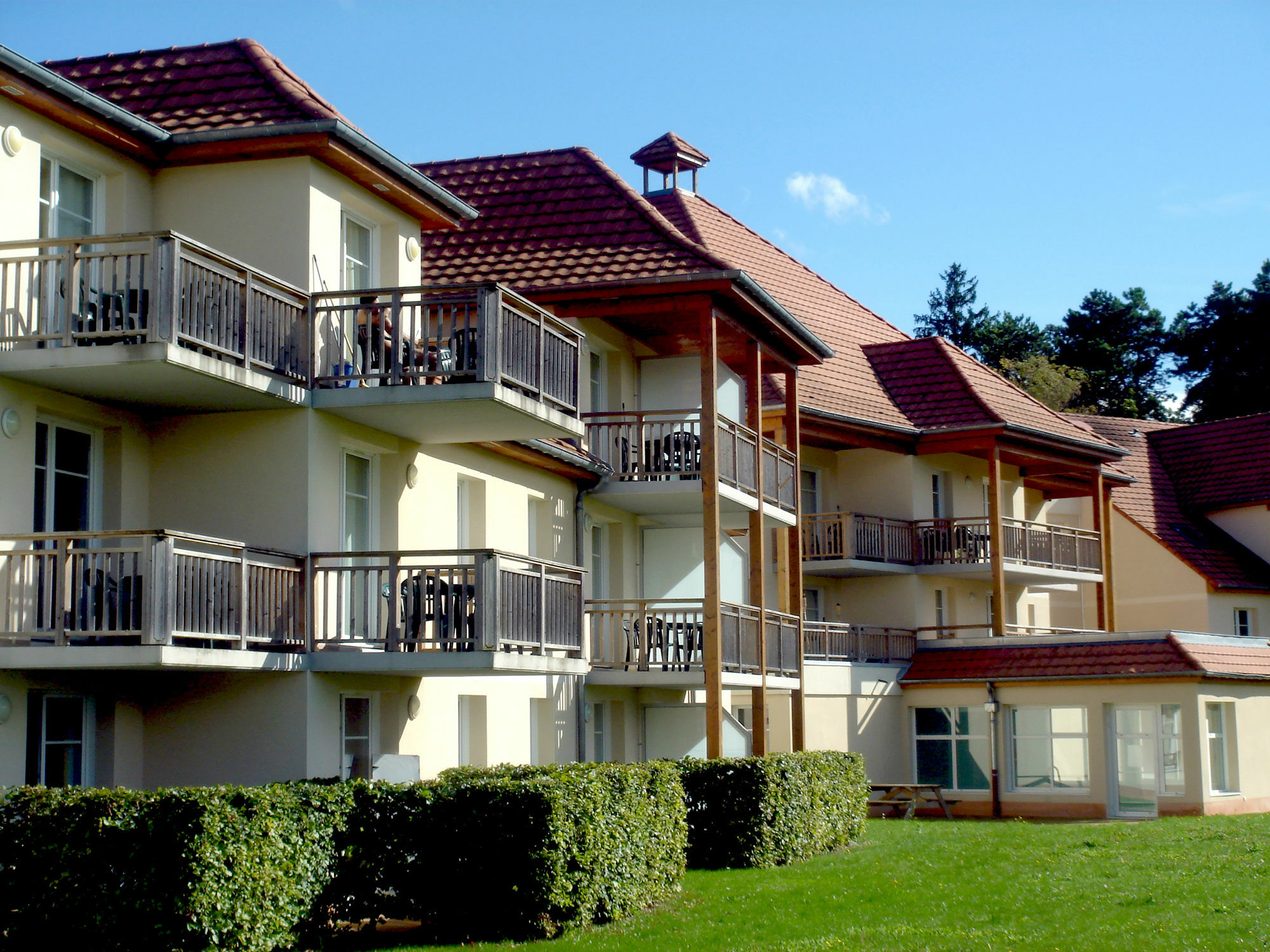 Residence Vtf Les Allees Du Green Levernois Eksteriør billede